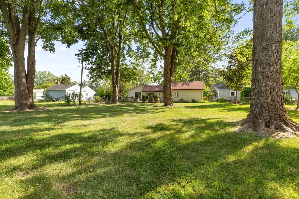 21545 Highview Street Clinton Charter Township MI 48036