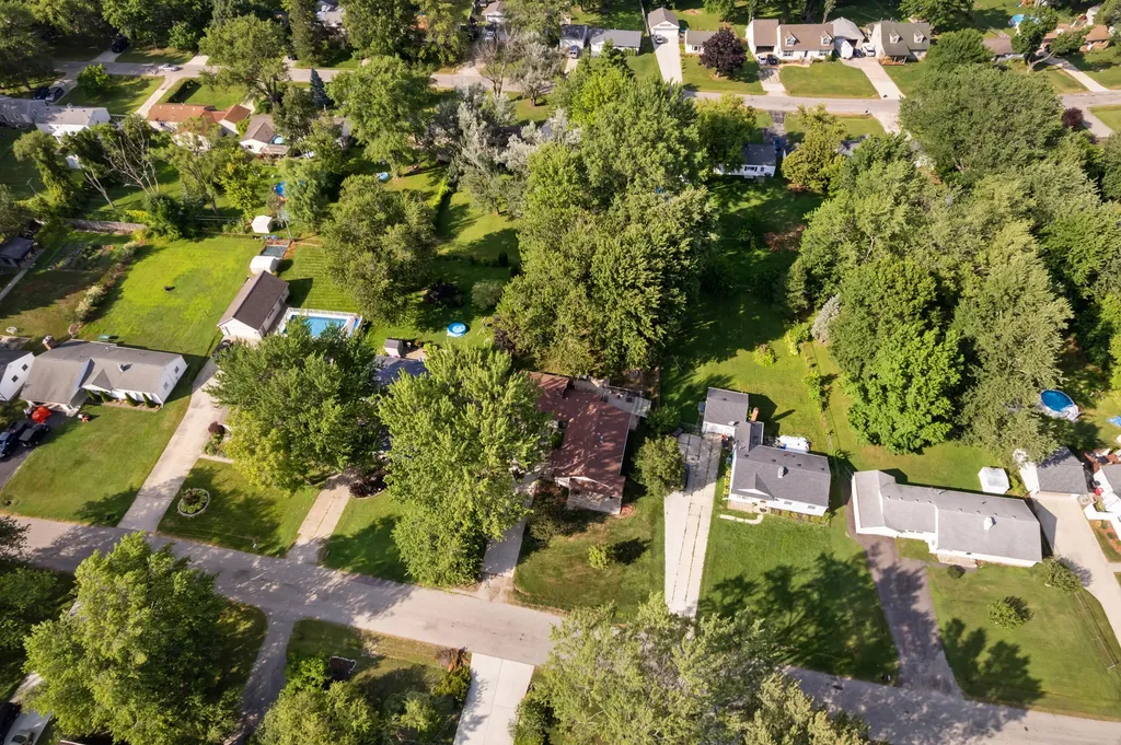 21545 Highview Street Clinton Charter Township MI 48036
