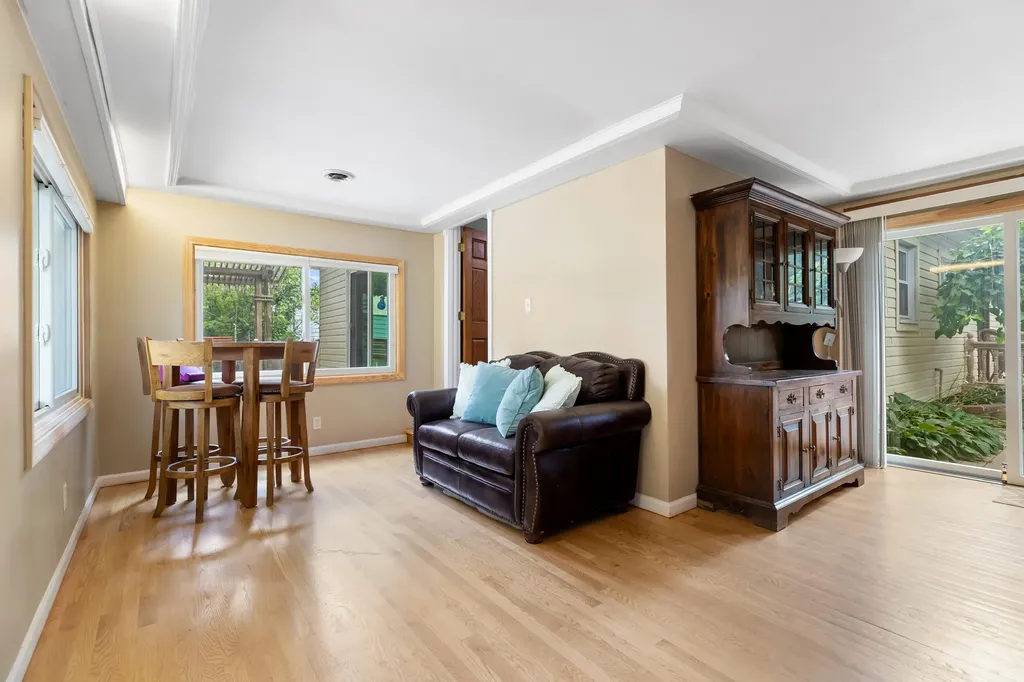 21545 Highview Street Clinton Charter Township MI 48036
