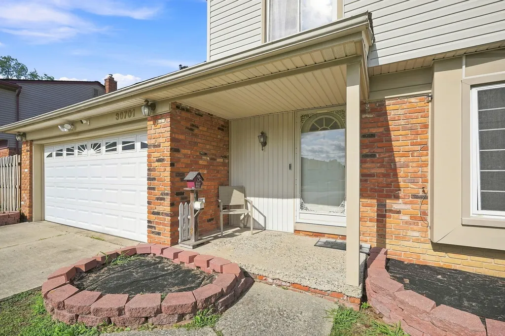 30701 Ventura Street Southfield City MI 48076