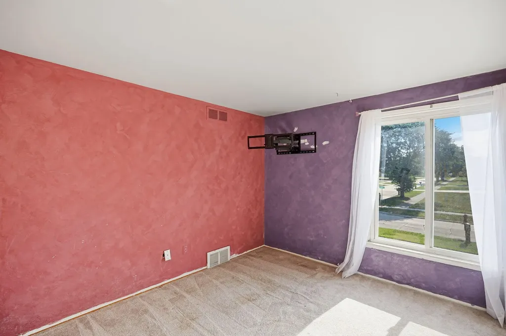 30701 Ventura Street Southfield City MI 48076