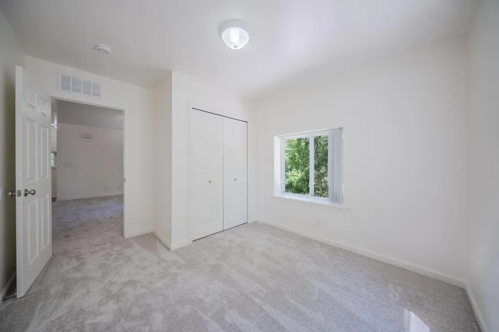 2472 Hawks Road Pittsfield Charter Township MI 48108
