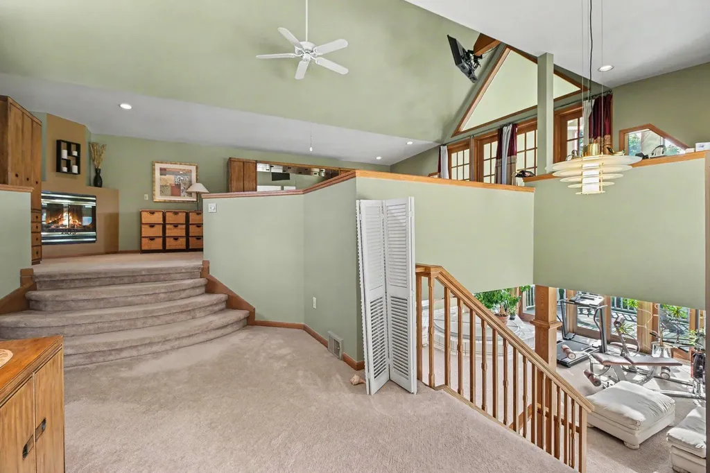 460 E Long Lake Road Bloomfield Hills City MI 48304