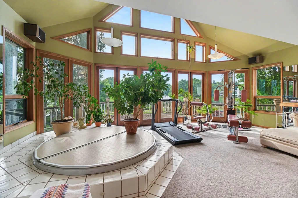 460 E Long Lake Road Bloomfield Hills City MI 48304