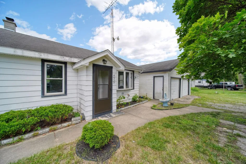 4959 Deleon Drive Raisin Township MI 49286