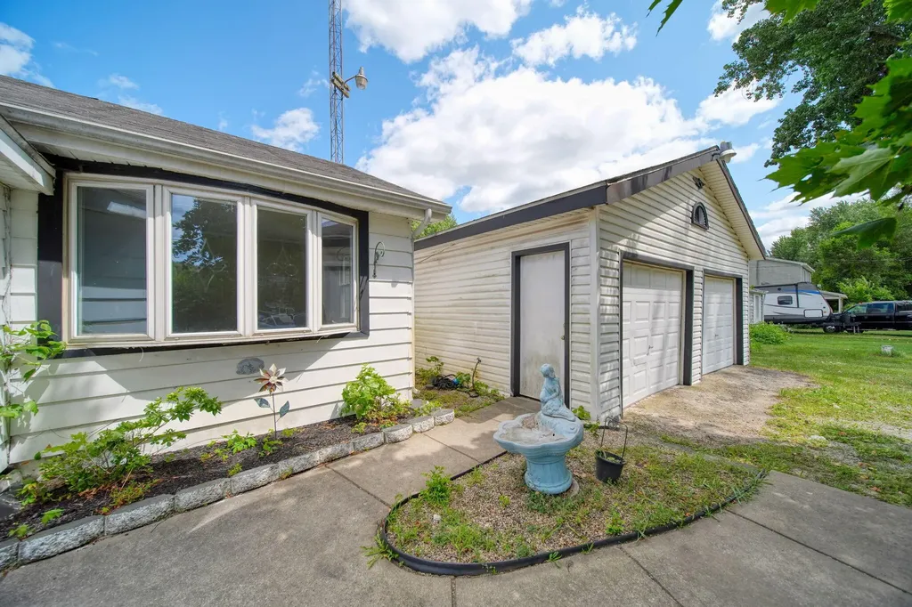 4959 Deleon Drive Raisin Township MI 49286
