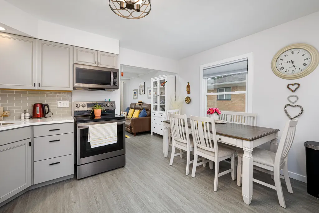1036 N Maple Road Ann Arbor City MI 48103
