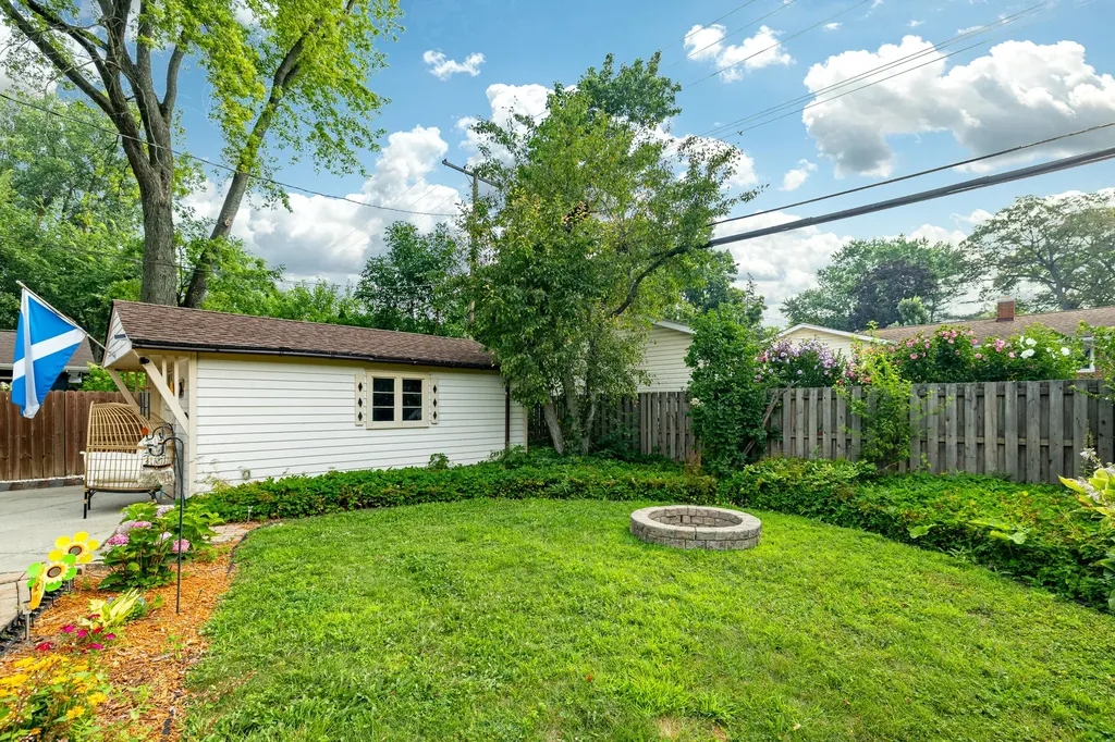 1036 N Maple Road Ann Arbor City MI 48103