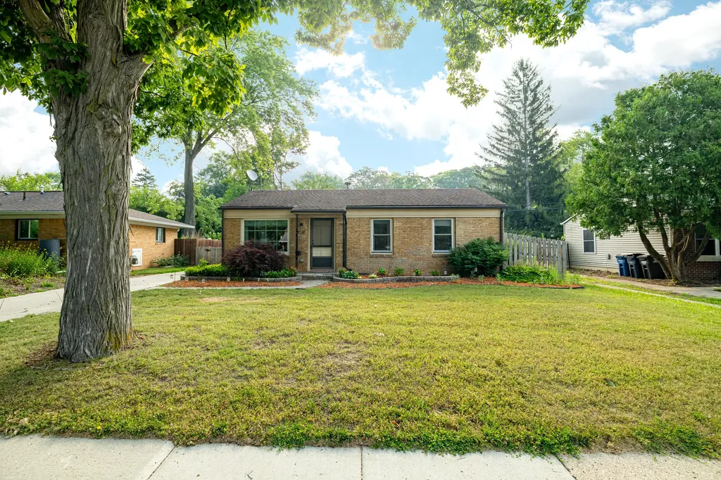 1036 N Maple Road Ann Arbor City MI 48103