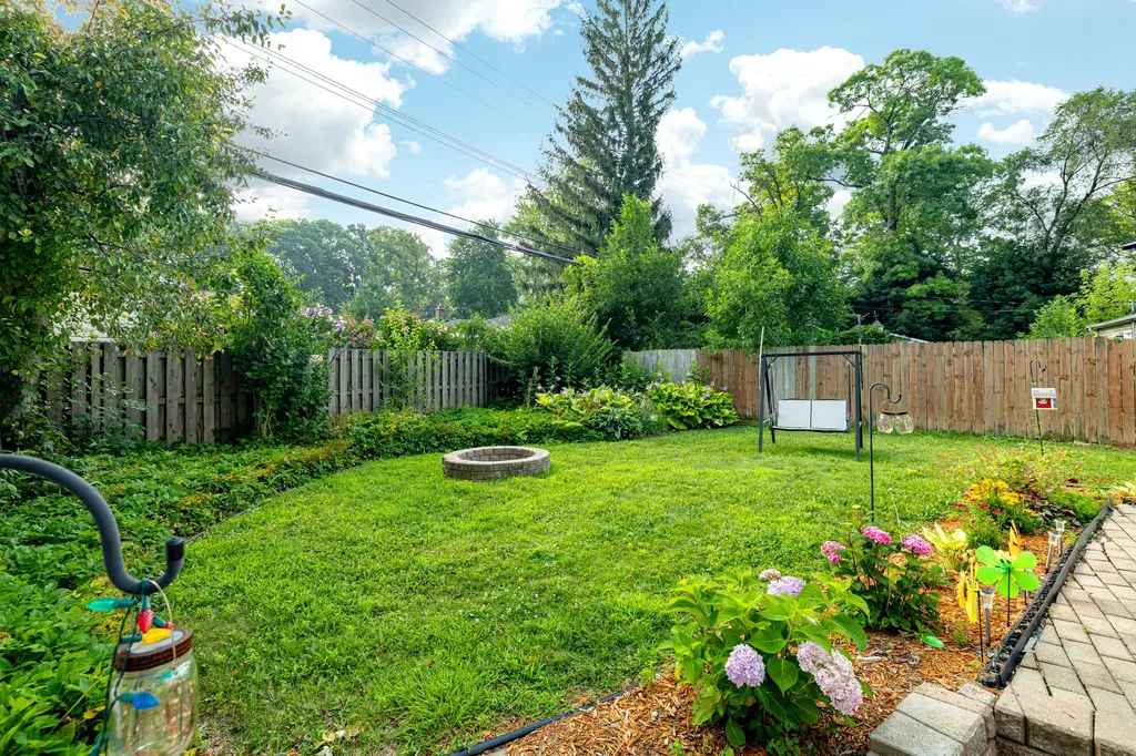1036 N Maple Road Ann Arbor City MI 48103