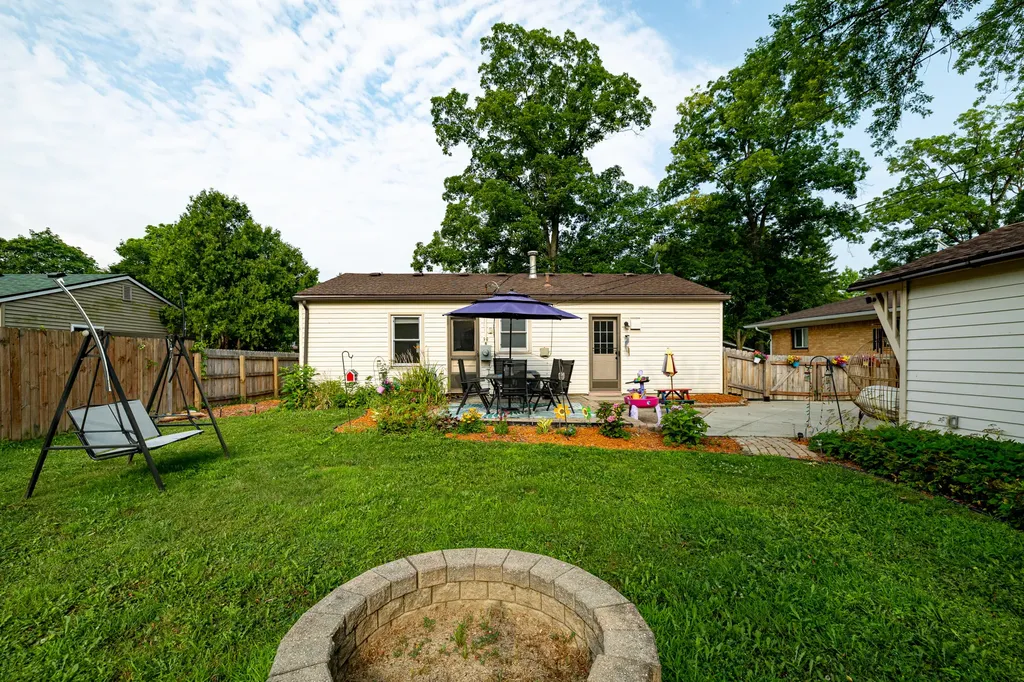 1036 N Maple Road Ann Arbor City MI 48103