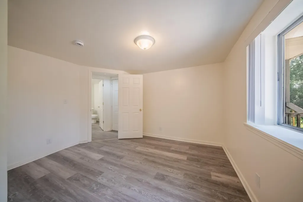 2472 Hawks Road Pittsfield Charter Township MI 48108