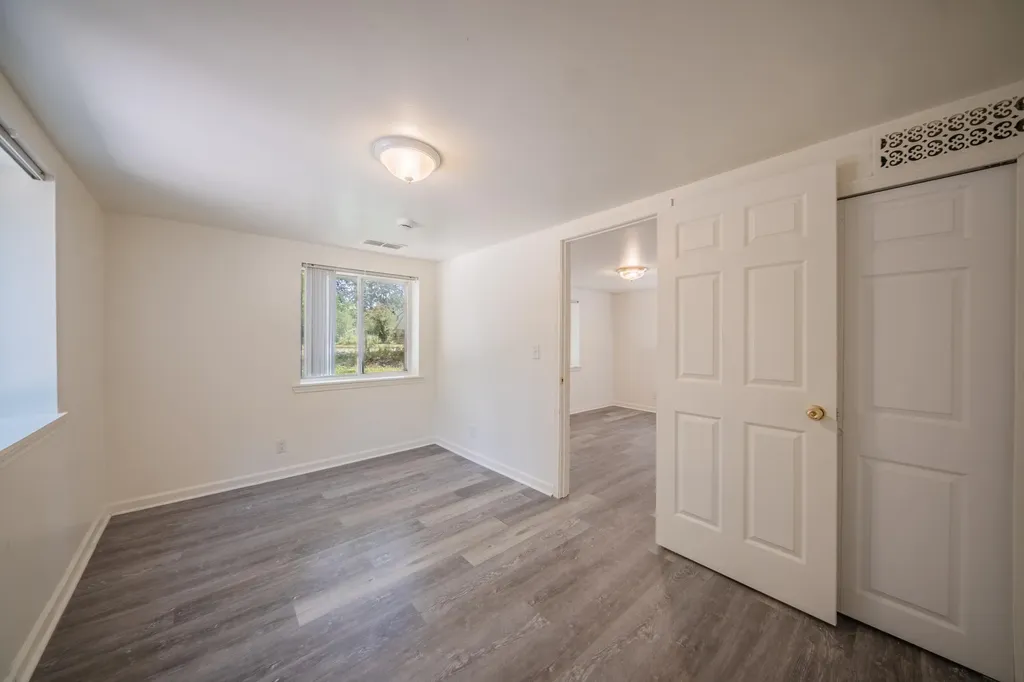 2472 Hawks Road Pittsfield Charter Township MI 48108