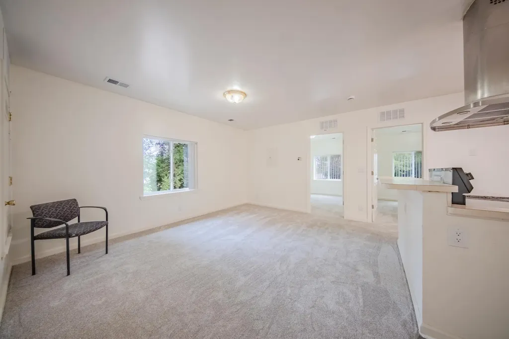 2472 Hawks Road Pittsfield Charter Township MI 48108