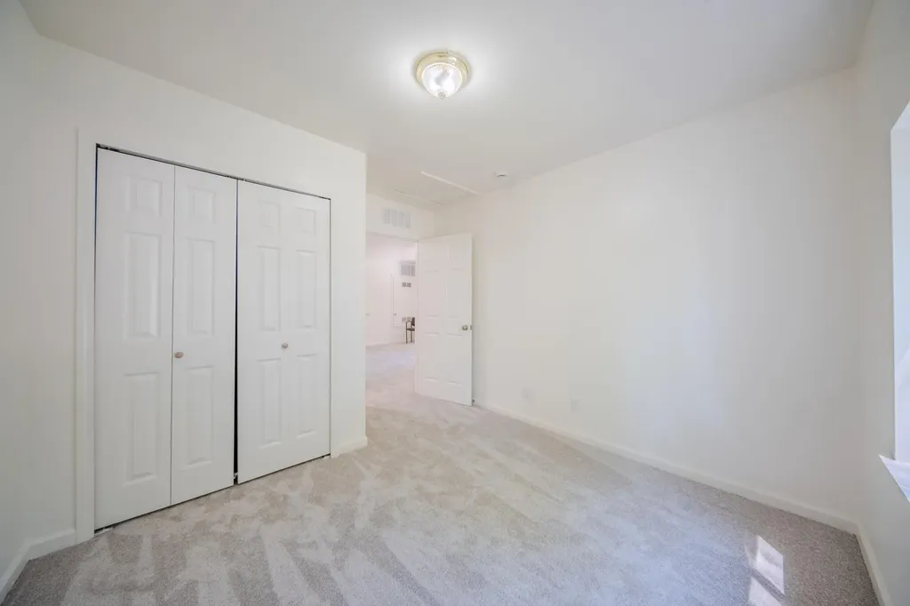 2472 Hawks Road Pittsfield Charter Township MI 48108