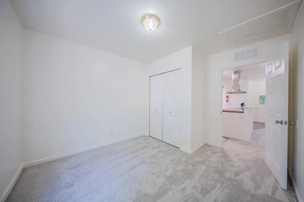 2472 Hawks Road Pittsfield Charter Township MI 48108