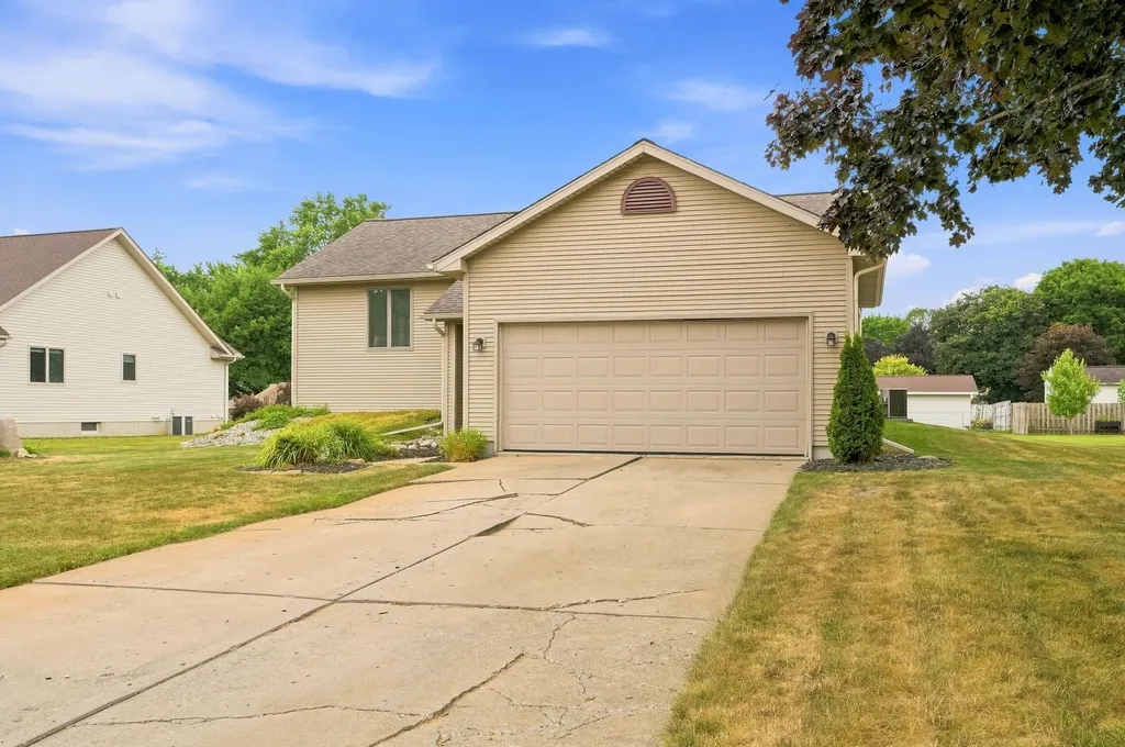 6108 Thorncliff Drive Swartz Creek City MI 48473