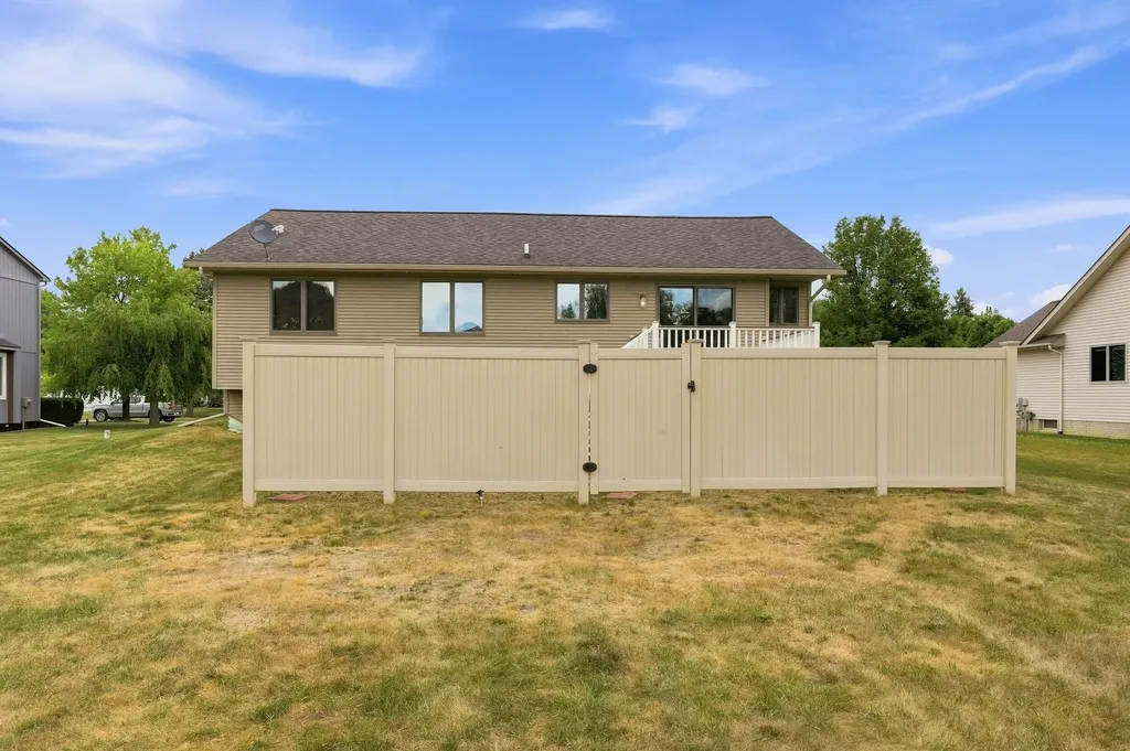 6108 Thorncliff Drive Swartz Creek City MI 48473