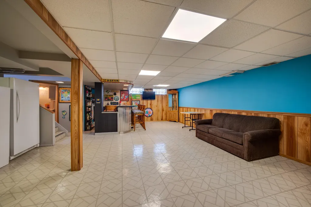 22225 Love Street St. Clair Shores City MI 48082