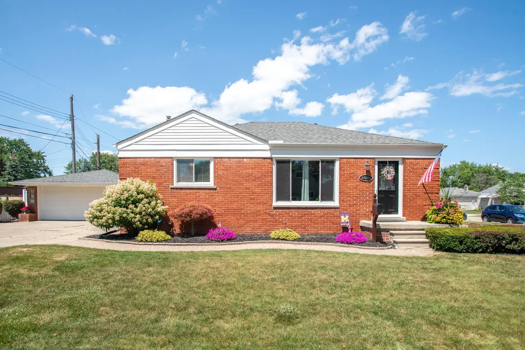 22225 Love Street St. Clair Shores City MI 48082