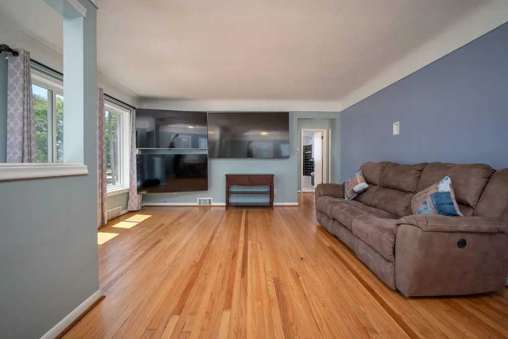 22225 Love Street St. Clair Shores City MI 48082