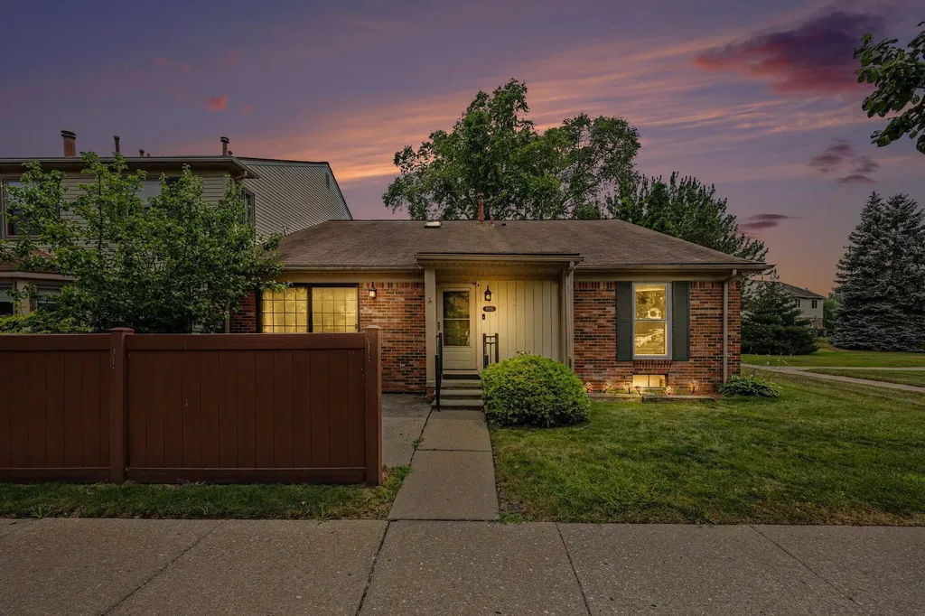 41325 Southwind Drive Canton Charter Township MI 48188