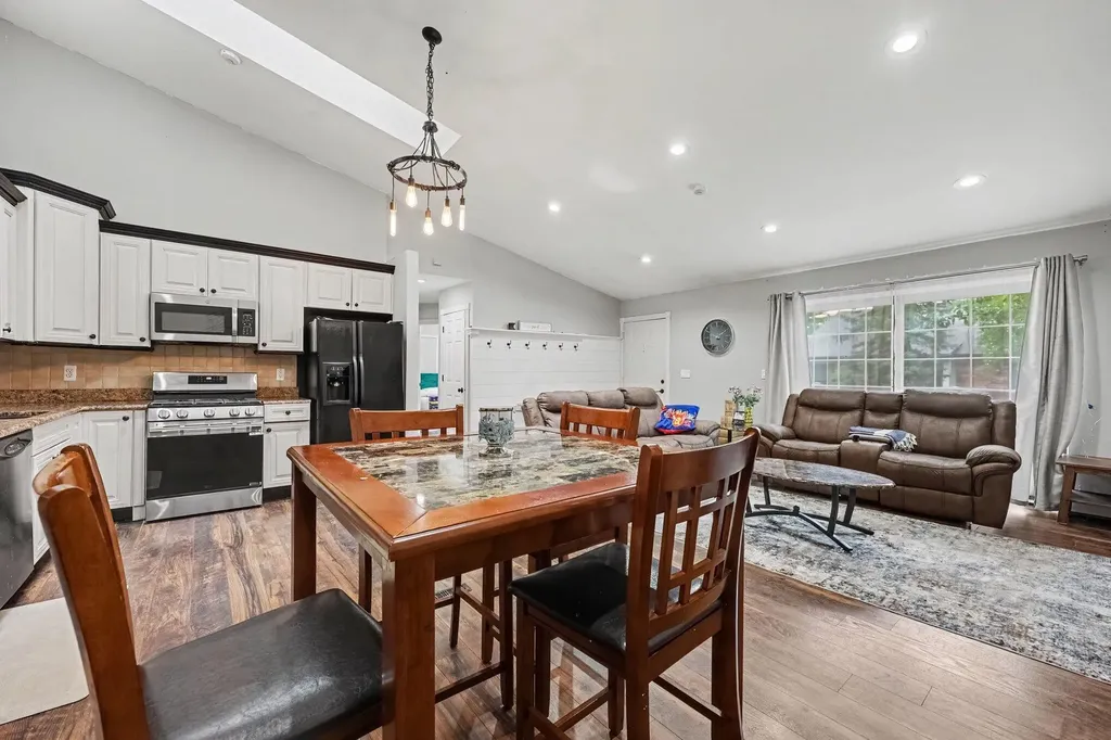 41325 Southwind Drive Canton Charter Township MI 48188