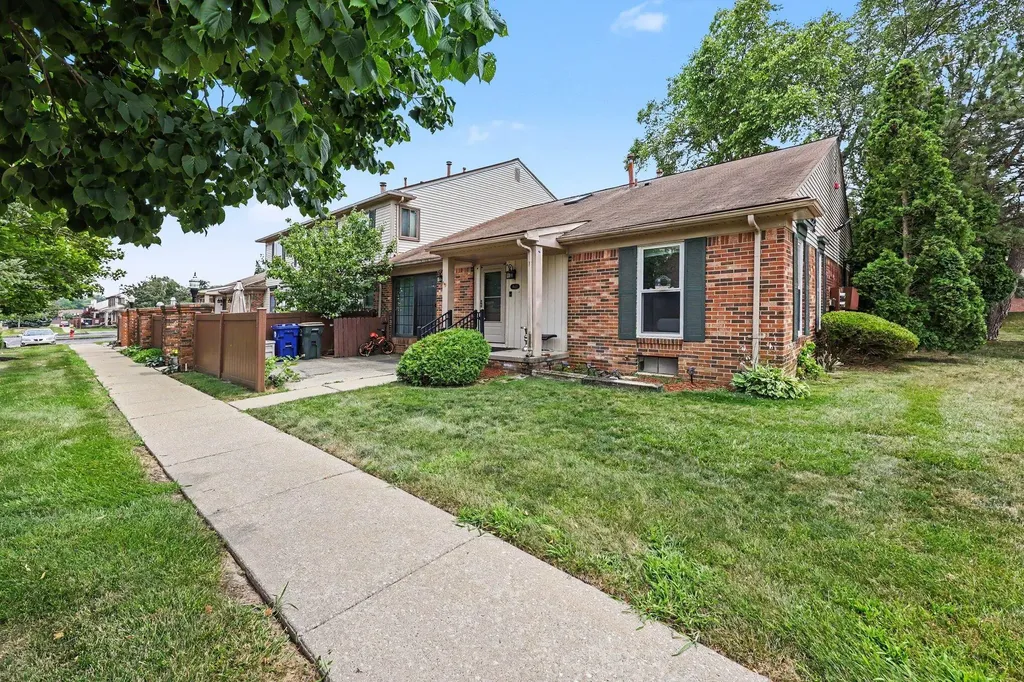 41325 Southwind Drive Canton Charter Township MI 48188