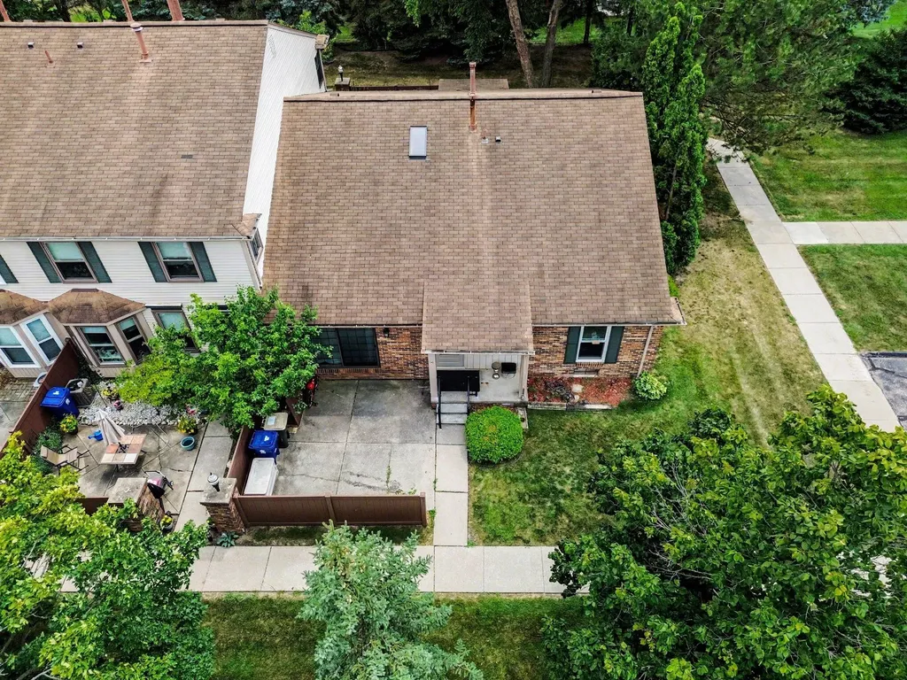 41325 Southwind Drive Canton Charter Township MI 48188
