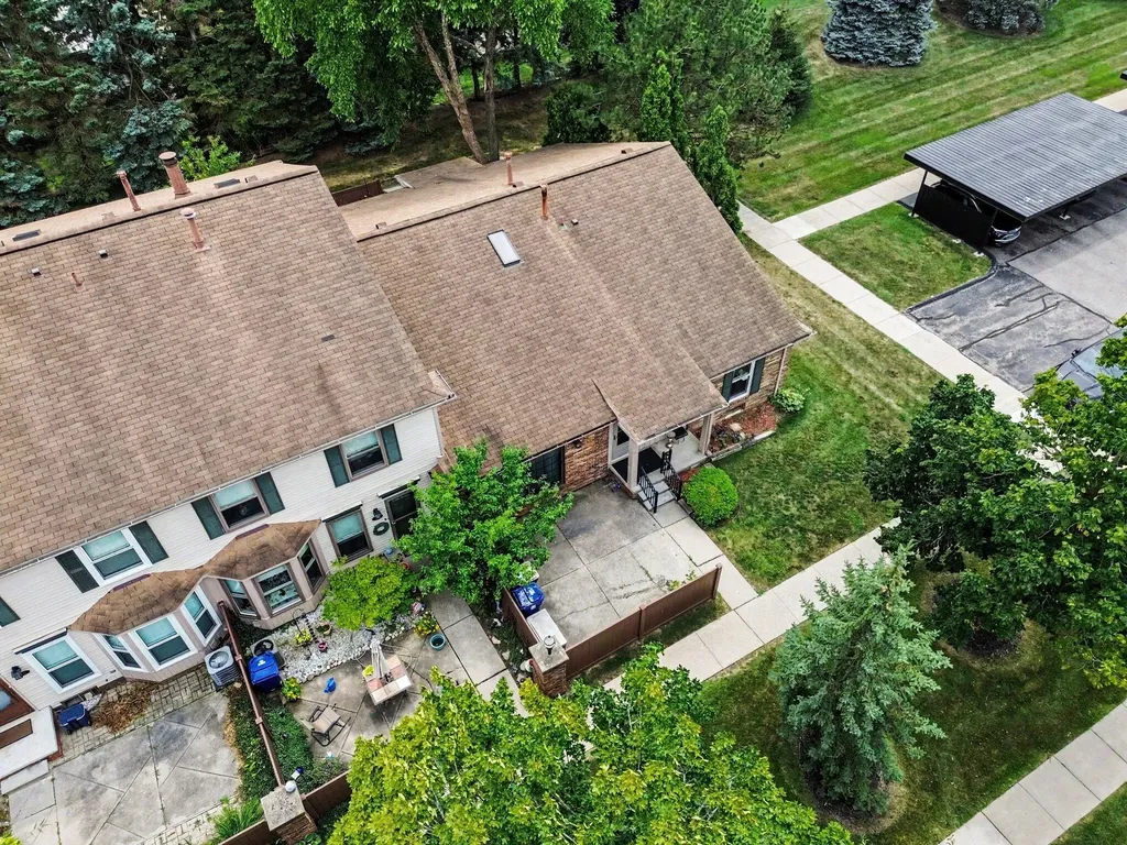 41325 Southwind Drive Canton Charter Township MI 48188