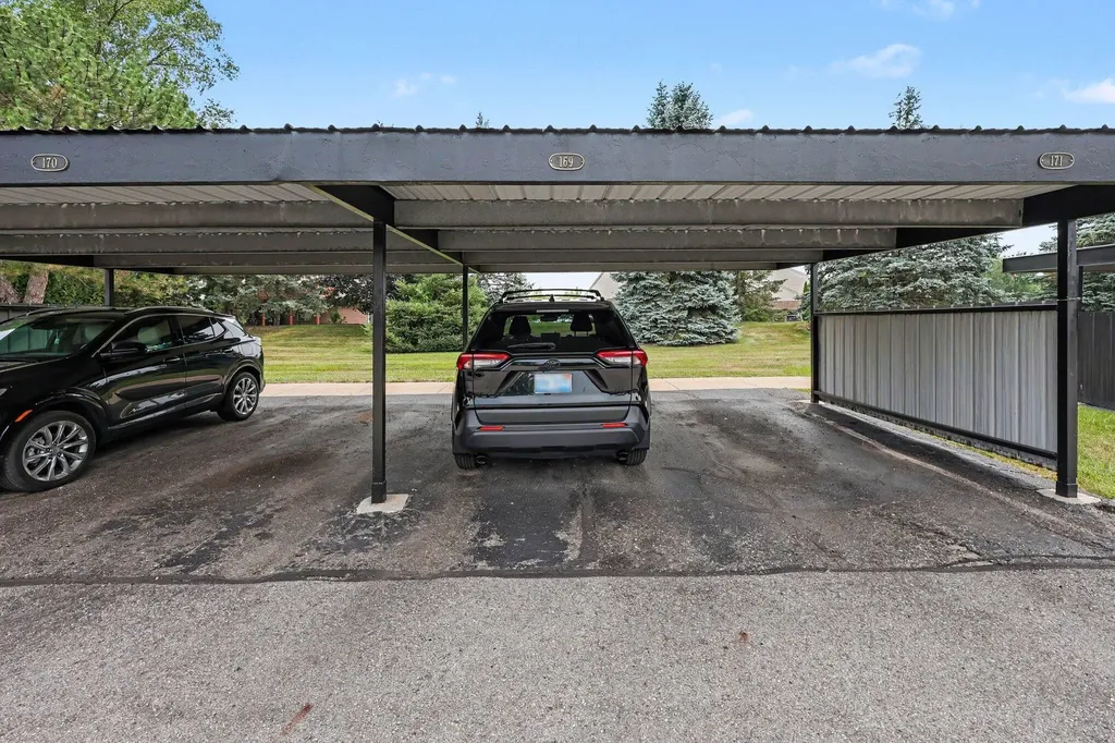 41325 Southwind Drive Canton Charter Township MI 48188