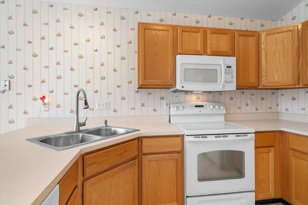 4562 Sycamore Drive Pittsfield Charter Township MI 48197
