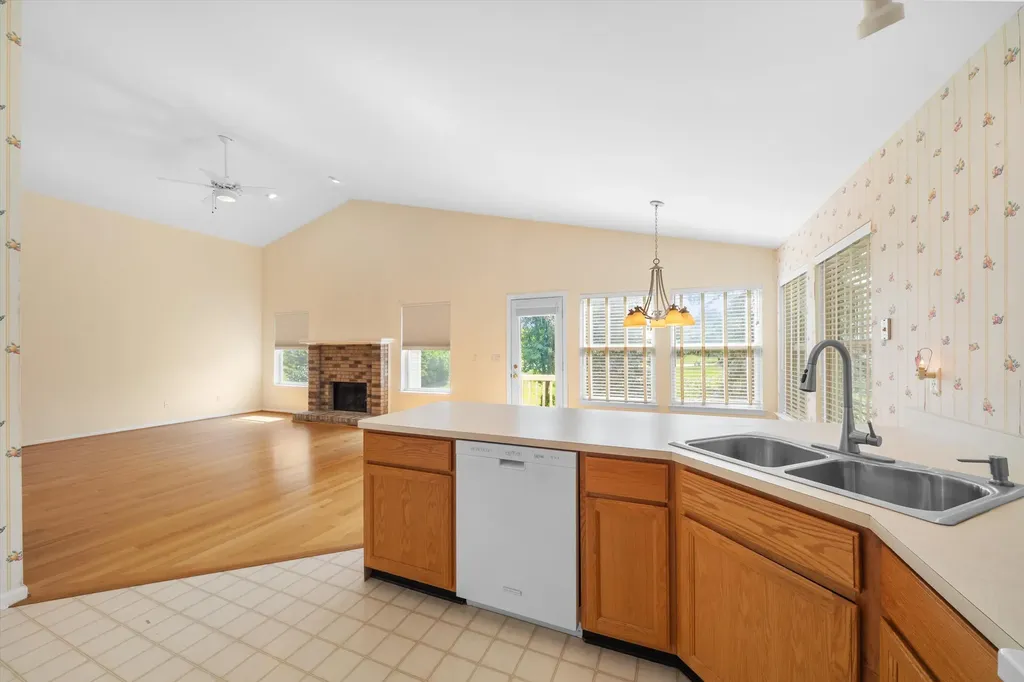 4562 Sycamore Drive Pittsfield Charter Township MI 48197