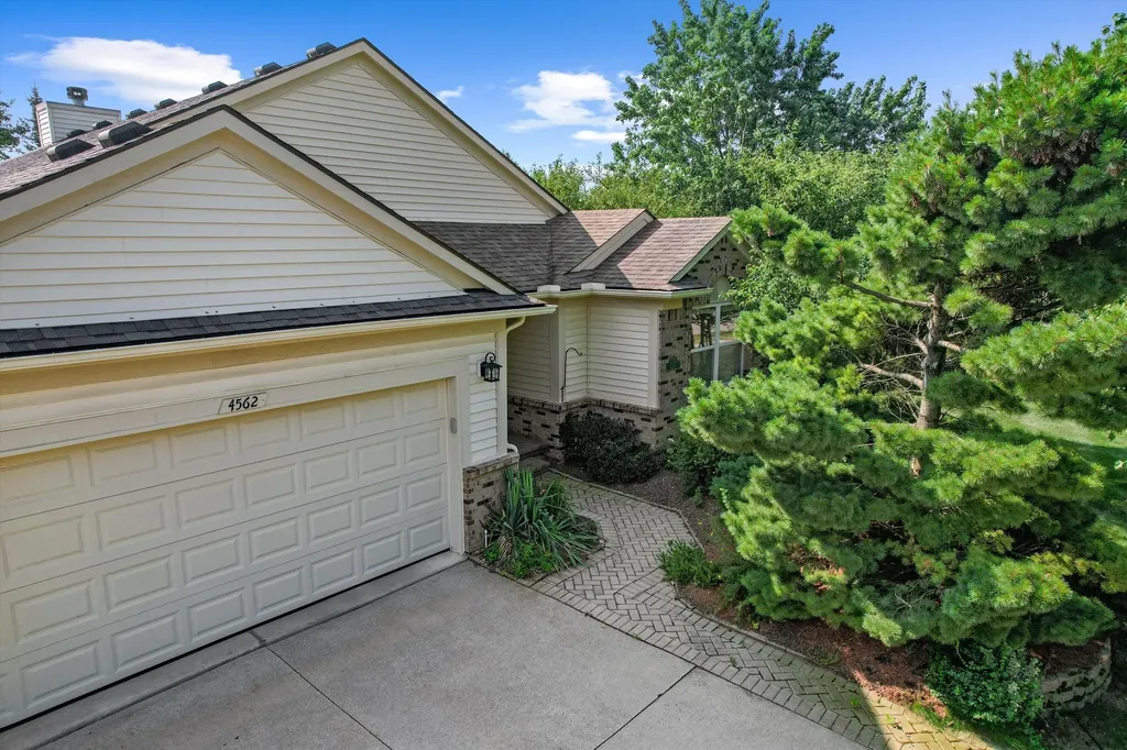 4562 Sycamore Drive Pittsfield Charter Township MI 48197