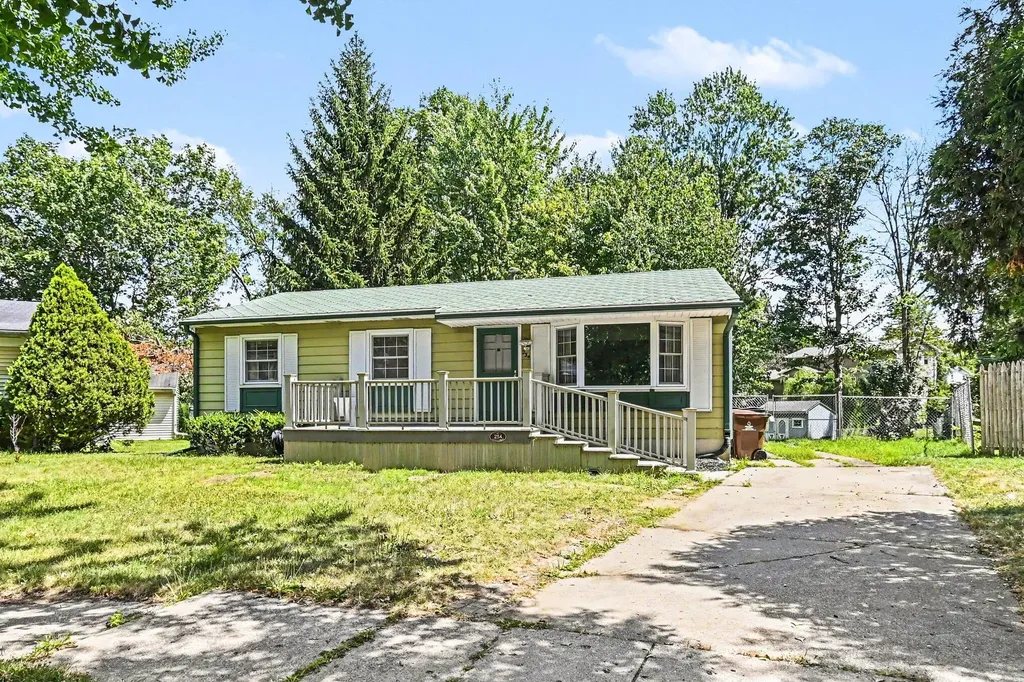 234 Trinity Circle Lansing City MI 48911
