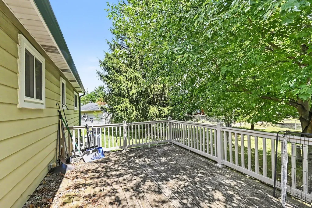 234 Trinity Circle Lansing City MI 48911
