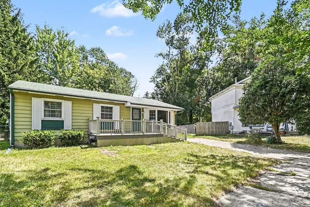 234 Trinity Circle Lansing City MI 48911