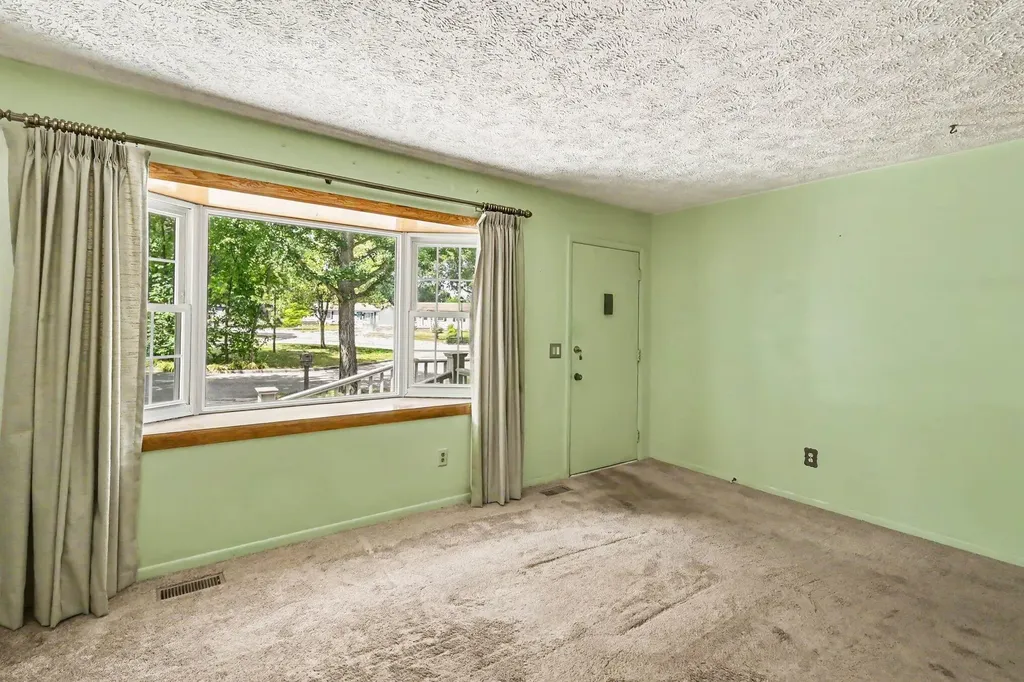 234 Trinity Circle Lansing City MI 48911