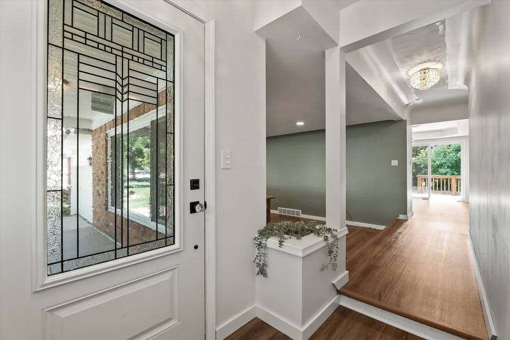 349 Nesbit Lane Rochester Hills City MI 48309