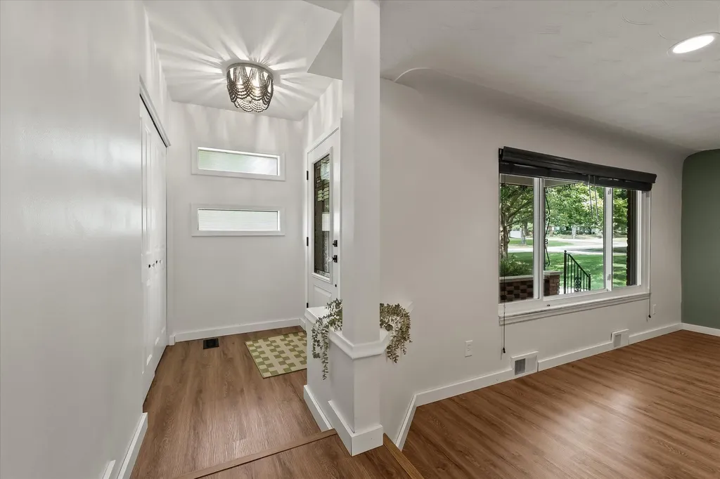 349 Nesbit Lane Rochester Hills City MI 48309