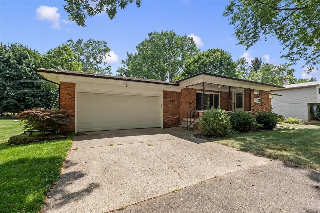349 Nesbit Lane Rochester Hills City MI 48309