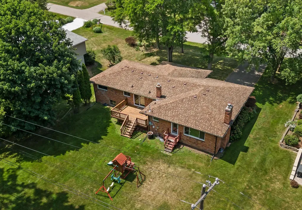 349 Nesbit Lane Rochester Hills City MI 48309