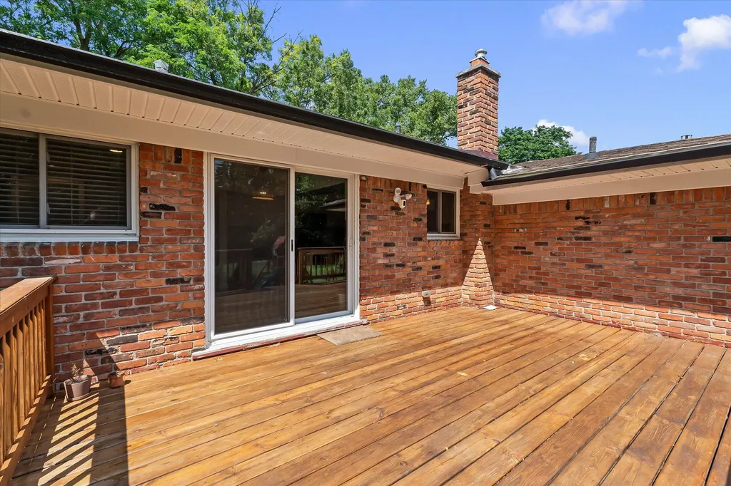 349 Nesbit Lane Rochester Hills City MI 48309