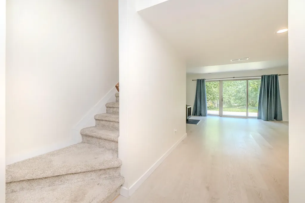 690 Peninsula Court Ann Arbor City MI 48105