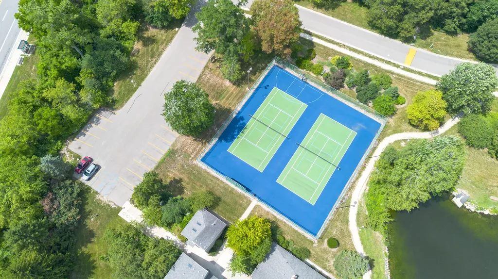 690 Peninsula Court Ann Arbor City MI 48105