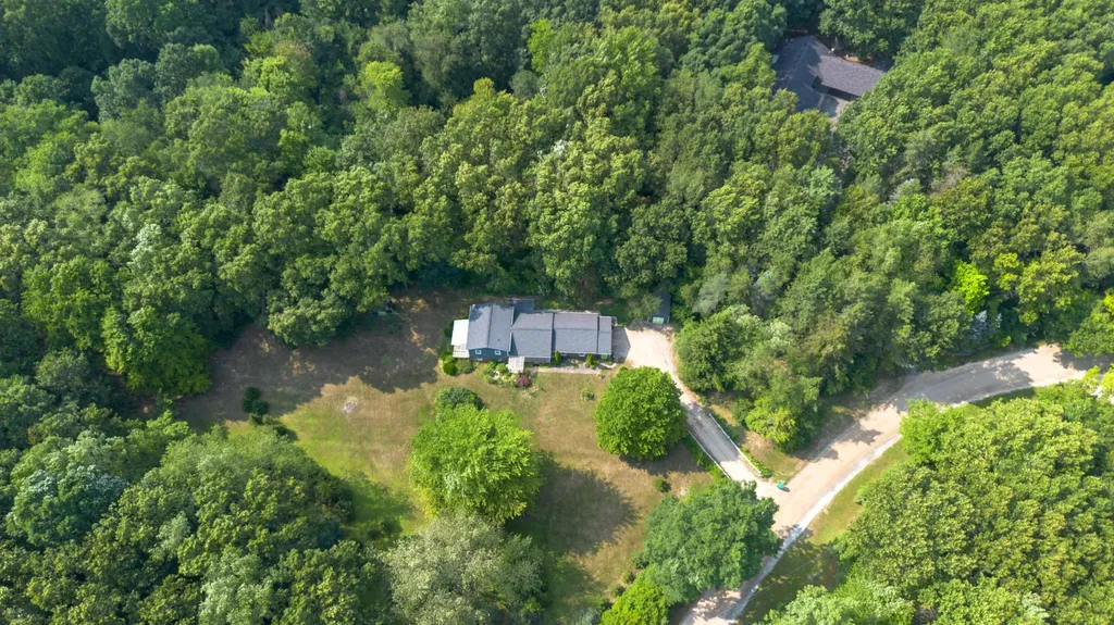 3950 Queen Oaks Drive Chelsea City MI 48118