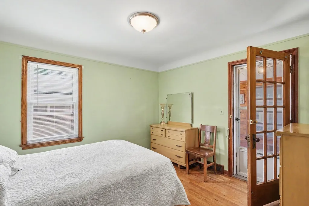 170 Eastman Street Mt. Clemens City MI 48043