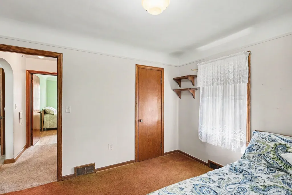 170 Eastman Street Mt. Clemens City MI 48043