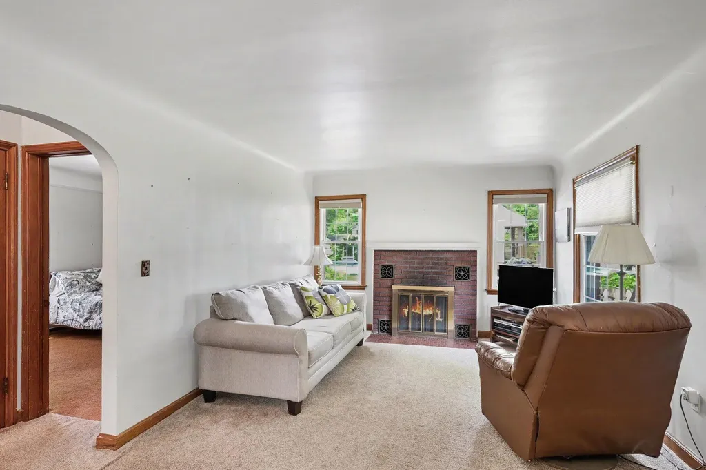 170 Eastman Street Mt. Clemens City MI 48043