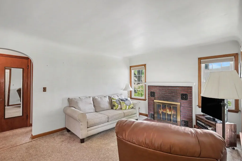170 Eastman Street Mt. Clemens City MI 48043